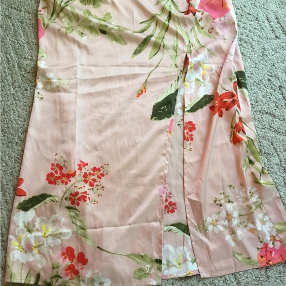 Lulus Dress.                                        NWT - Picture 9 of 13